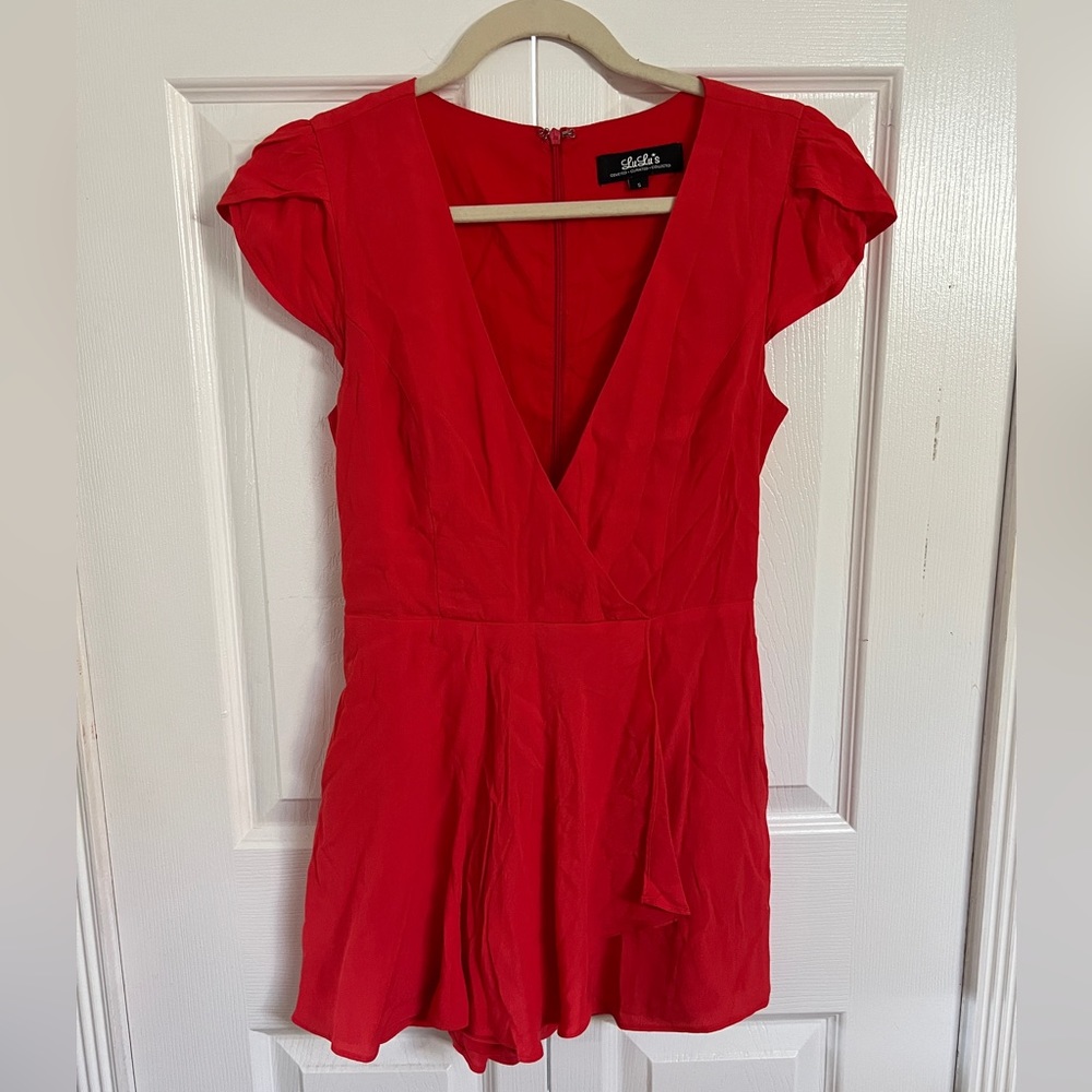 !!Spicy!! Hot Red Lulus Romper, size small